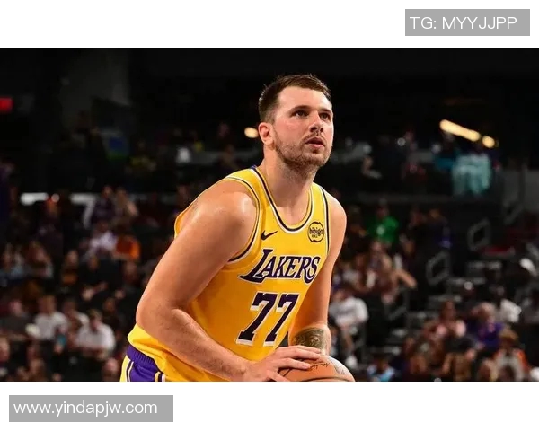 湖人对阵黄蜂精彩直播回顾及赛后分析全方位解读比赛亮点与球员表现